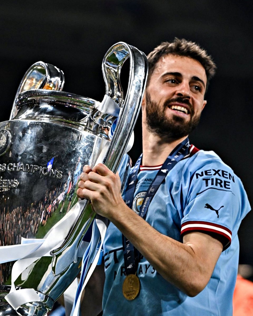 InsiderCity_Ar's tweet photo. بيرناردو سيلفا (TW) :"أفضل فريق على الكرة الأرضية وفي كل العالم 💙 ". https://t.co/DCI0uqdBON