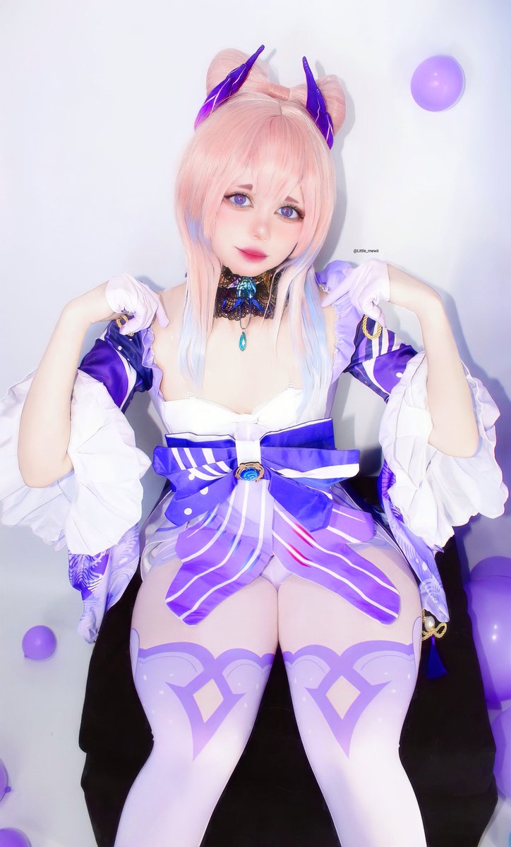 littlemewi's tweet photo. Hii! 
Debido a mis estudios he estado más inactiva pero aquí les dejo el nuevo set de kokomi ♡♡ ya esta disponible uwu ♡♡♡ 30 fotos sin censura ♡♡
https://t.co/Wkbf2zAkq7 https://t.co/ai1Hm6daRB