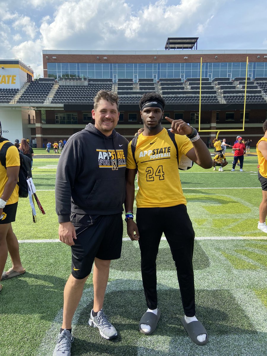 Jonathan Hinnant tweet media