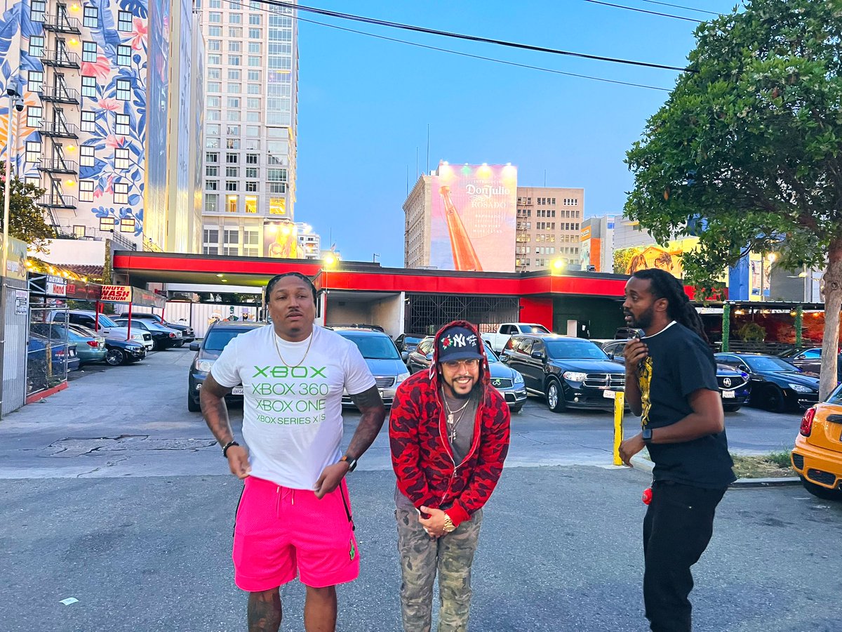 CW89DS's tweet image. #IronLordsWest #Westeros @IronLordPodcast @LordCognito @kingdavidotw @LordSovILP @LordAddictILP 

Brethren of the brown table 

#IronLords @JBoneSlave @NewBalanceDave and #KSlayer 

Had to pull out the WD-40 for my knees but it was worth it