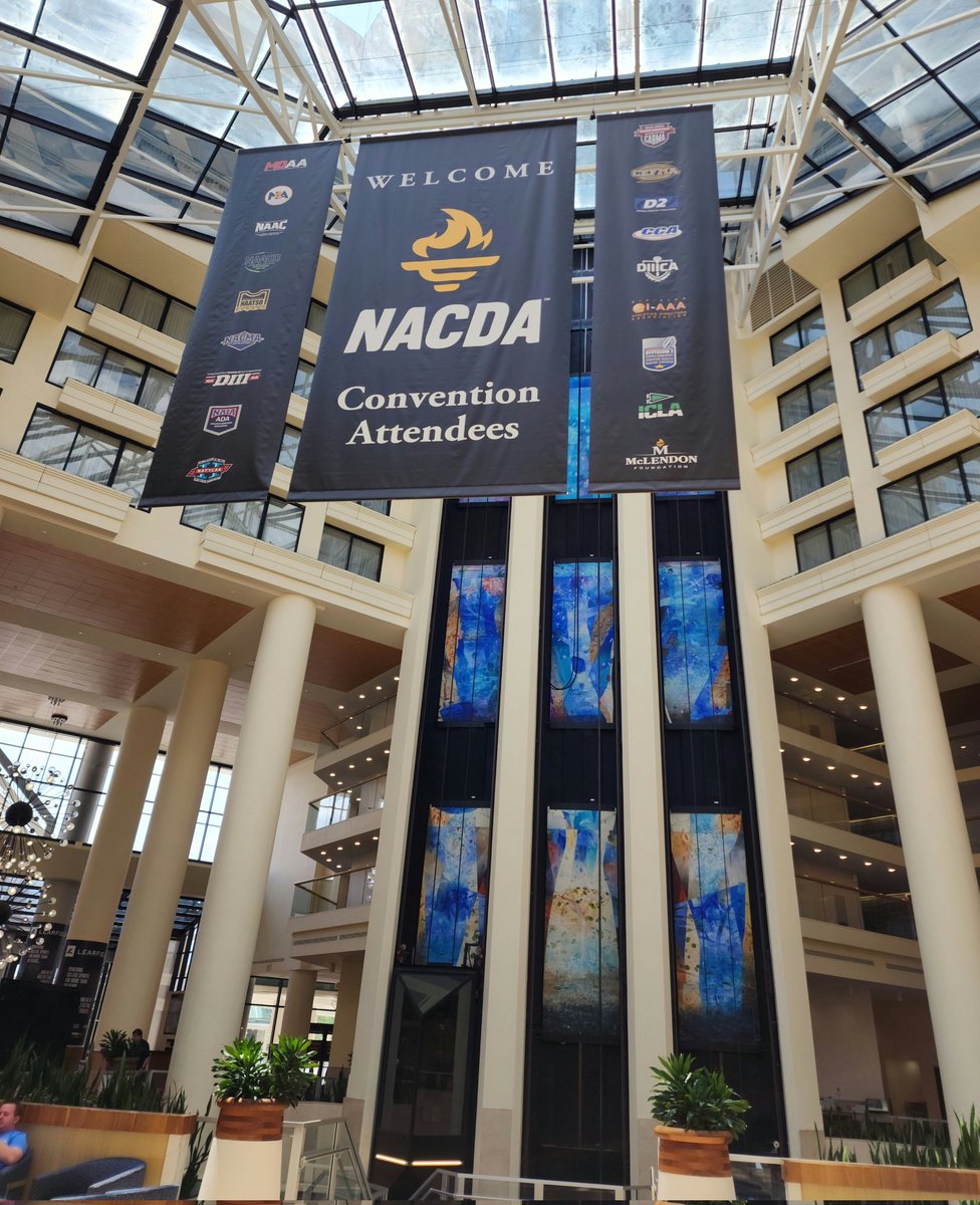 haMBAlievable's tweet photo. At long last! Return of the #SID to @cosida, wait, I mean @NACDA! @Cheryllevick16, Personalized Executive Training Pro, speaks to the incoming @MOAADiversity1 Rising Stars Class of 2023 at the #Orlando @WorldMarriotts Center #fmu
#moaa #sid #sidlife #cosida #nacda #Florida 🦁 https://t.co/t9AkIYKr6e