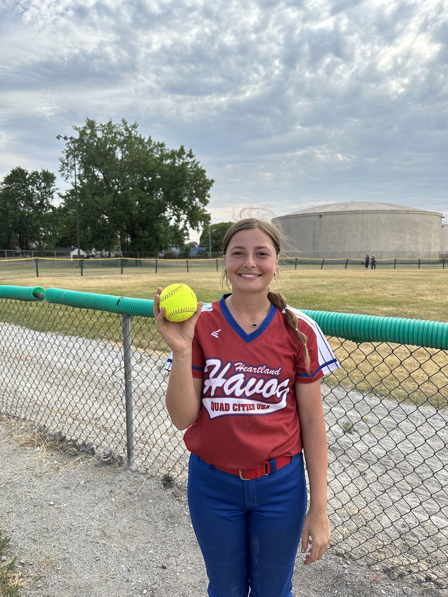 GoHavoc05's tweet photo. Congrats to ⁦@LexiCarroll2023⁩ who hit a grand slam today in our first win of the day! ⁦@UIS_Softball⁩ https://t.co/bfJmFiySUa