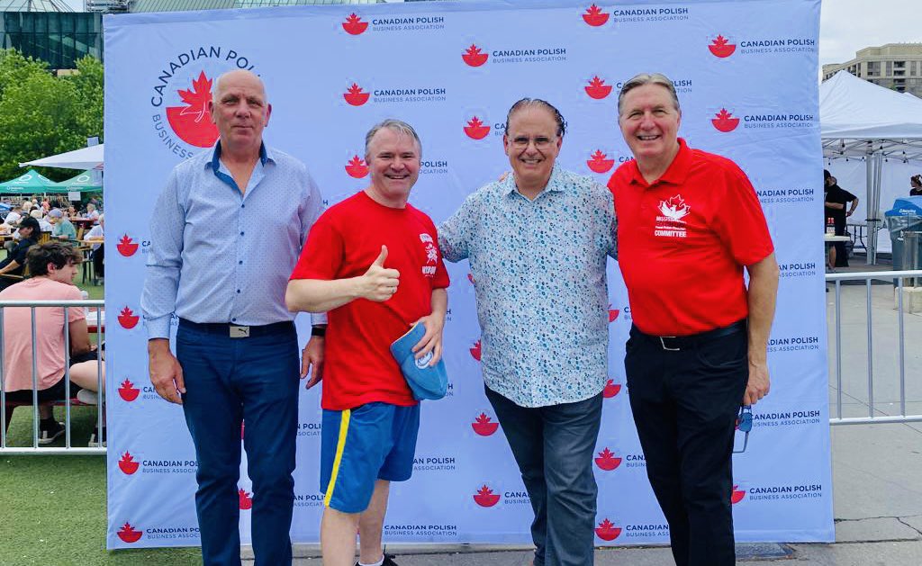 Wonderful to see everyone at Mississauga Celebration Square this afternoon for @SaugaPolishDay -- a great showcase of Polish Canadian culture, tradition, and cuisine. Join us here until 11pm tonight! #MississaugaLakeshore #SaugaPolishDay 🇨🇦🇵🇱

Read more:
mississaugapolishday.ca
