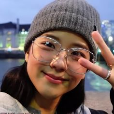 idkwtkmai_'s tweet photo. JISOO PAK NA PAK
I vote #Jisoo for #ArtistaAsiatico at the #SECAwards 2023 https://t.co/A2vZGUHHHo