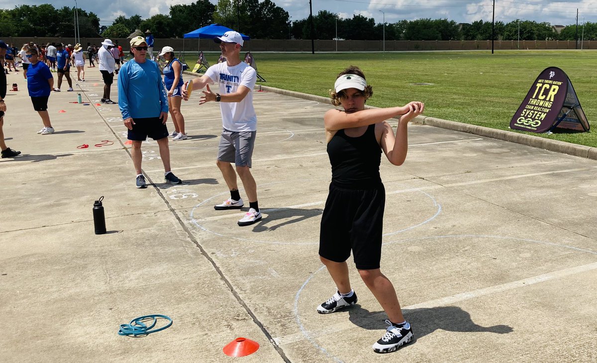 jasongarcia143's tweet photo. Kai and @GConard25 getting coached up by Olympic Trials finalist Coach Johnson!! Great Camp and a great system #TCR #ThrowingChainReaction https://t.co/ZYd7eNjYES