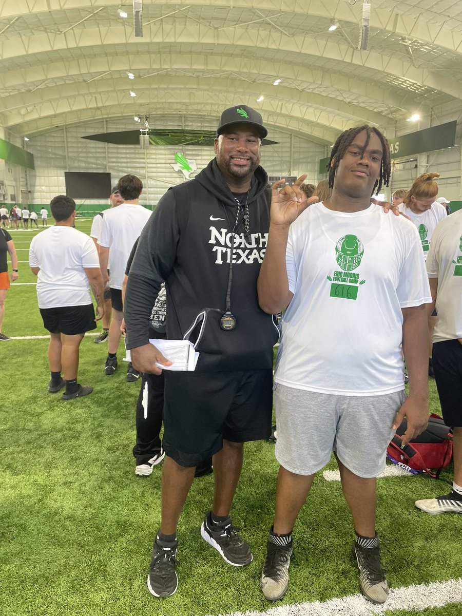Jayoooo67's tweet photo. Had a great time at UNT today 💚🖤
@JasonSmith_OL @TrustMyEyesO @Coach_Bickham https://t.co/Gnz3WGZjXo