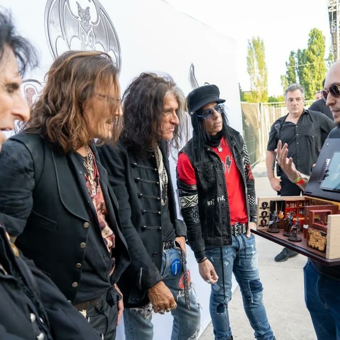 Johnny Depp Love on Twitter "Meet and greet with hollywoodvampires