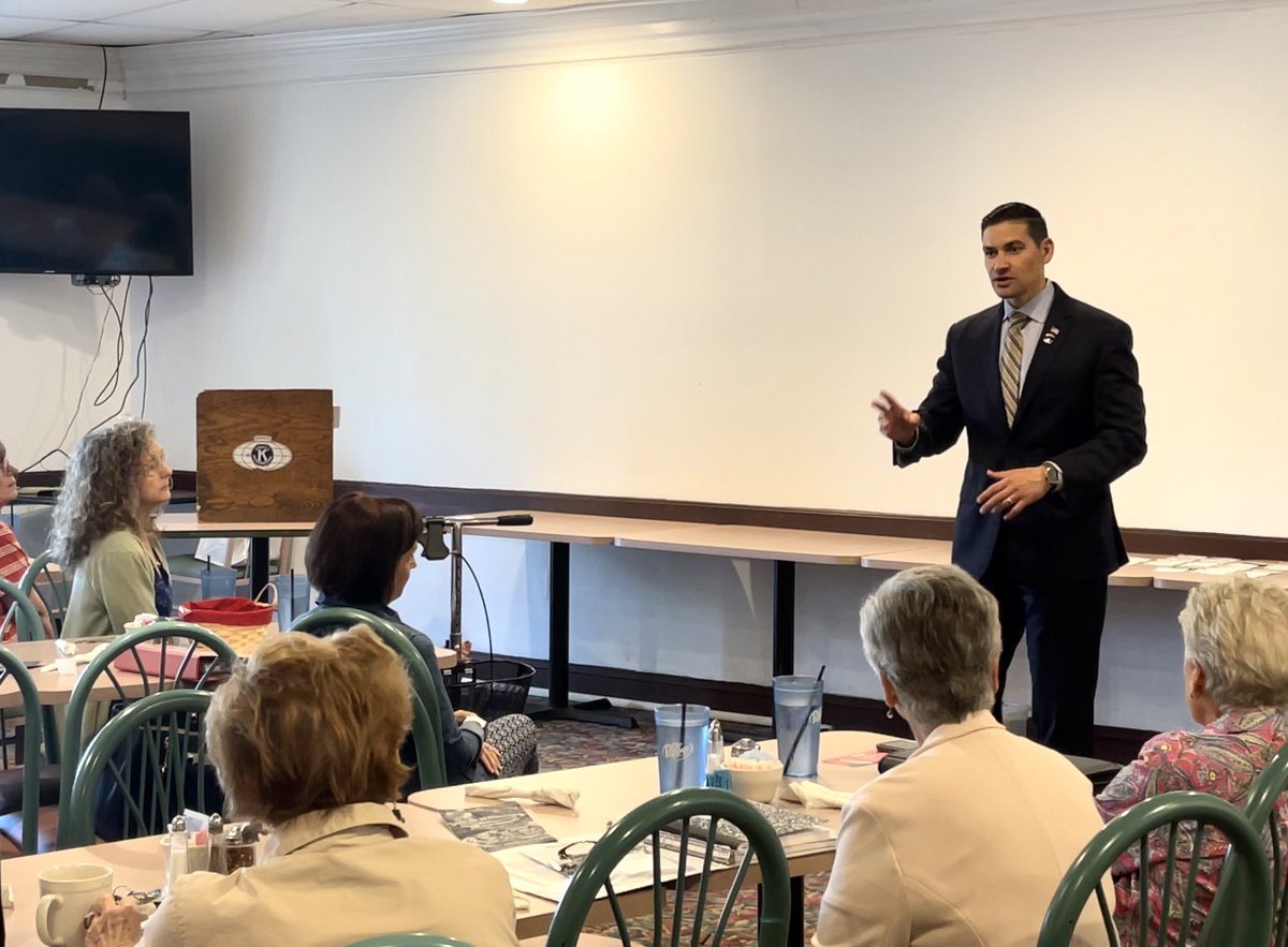 Up early with the great women of the Hampton Roads Republican Women’s Club HRRWC.

#PeopleOverPolitics #WorkingForWorkingPeople #G4VA #BetterTomorrow #AllAmerican