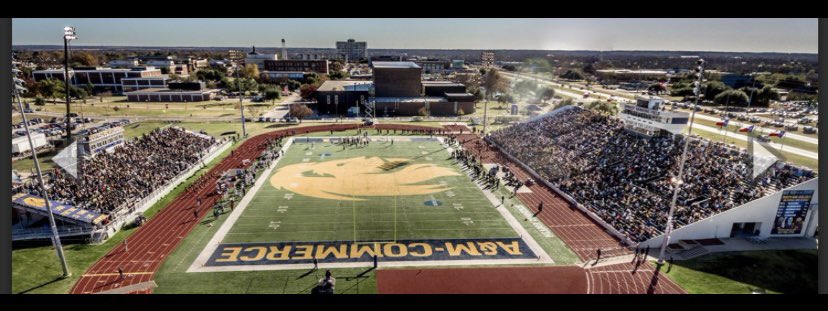 At A&amp;M Commerce today for the <a href="/cdole13/">Clint Dolezel</a> Mega Camp
<a href="/LanceConnot/">Lance Connot</a> <a href="/CoachRyanHood/">Ryan Hood</a> <a href="/BearRecruits22/">Bear Nation</a>
