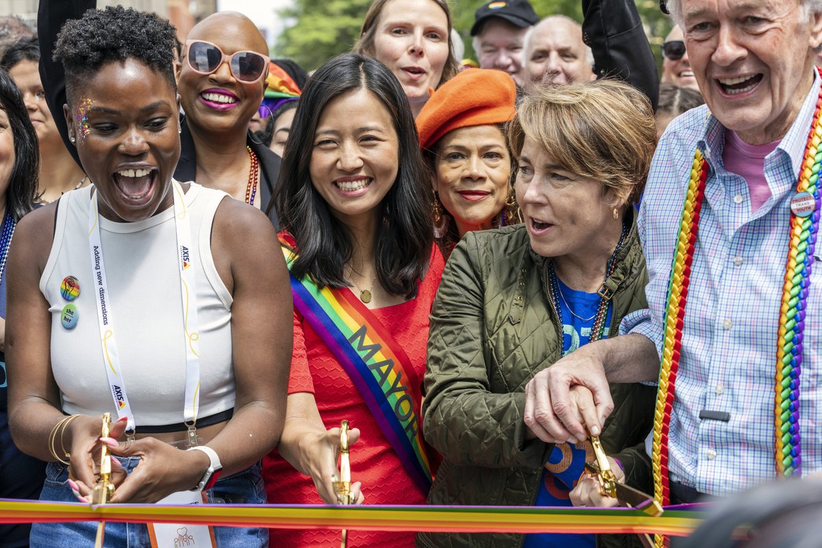 Mark Garfinkel (@pictureboston) on Twitter photo Some of my <a href="/NBC10Boston/">NBC10 Boston</a> photo coverage of today's Boston Pride for the People parade. Continued in this thread. #PrideinBoston #BP4TP #worthyofyou <a href="/BP4TP/">Boston Pride For The People</a> <a href="/NECN/">NECN</a> <a href="/TelemundoNI/">Telemundo Nueva Inglaterra</a>. Some of my <a href="/NBC10Boston/">NBC10 Boston</a> photo coverage of today's Boston Pride for the People parade. Continued in this thread. #PrideinBoston #BP4TP #worthyofyou <a href="/BP4TP/">Boston Pride For The People</a> <a href="/NECN/">NECN</a> <a href="/TelemundoNI/">Telemundo Nueva Inglaterra</a>.