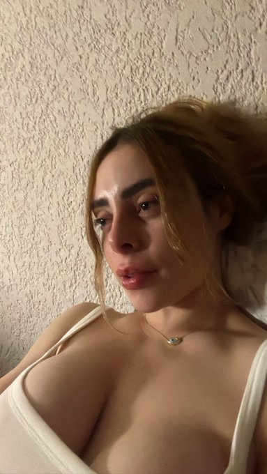 Me besas? https://t.co/89zSaDevFw