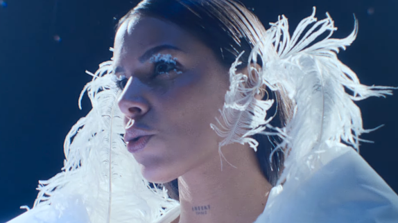 Shy'm revient à la musique et règle ses comptes sur "Givré", en duo avec Vartang chartsinfrance.net/Shy-m/news-125…
