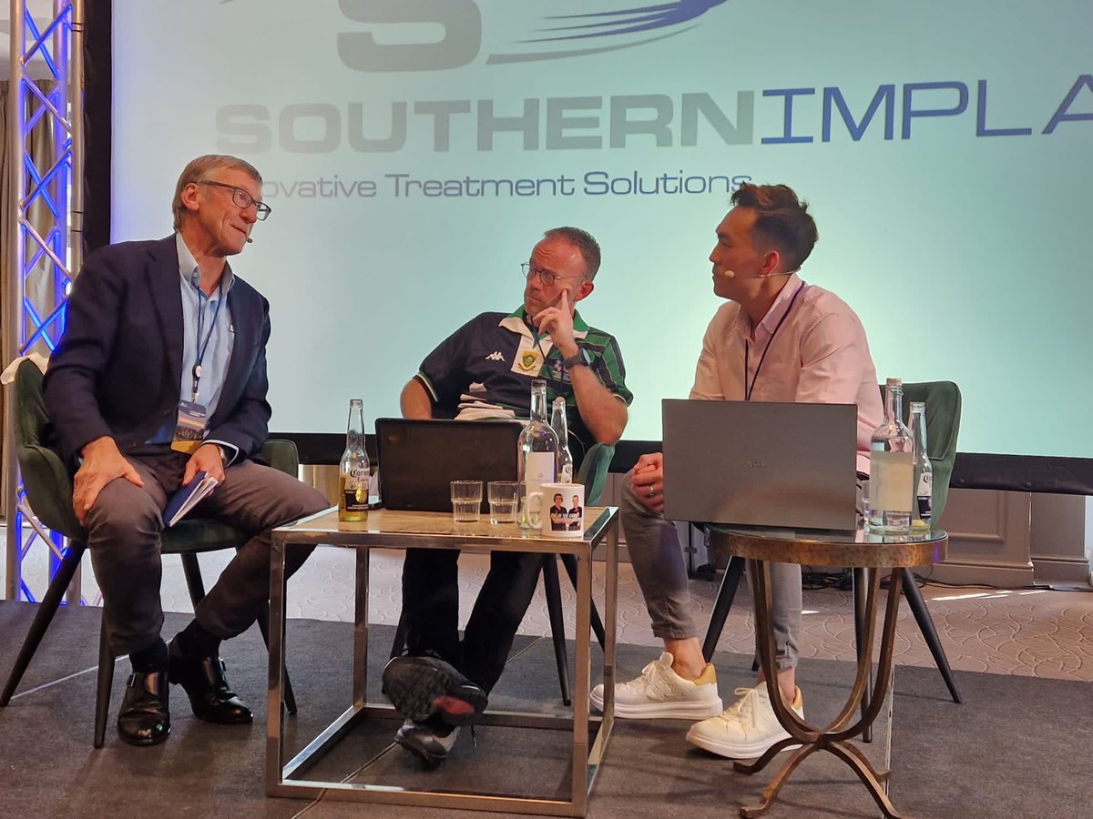 OneintheChair2W's tweet photo. A great privilege to record a LIVE PODCAST 🎤in front of a full audience at the Southern Implants Conference.

A great weekend at the Sunny ☀️Belfry resort.

Listen on Apple Podcasts, Spotify and all the usual podcast places. https://t.co/wMFONgxvF9