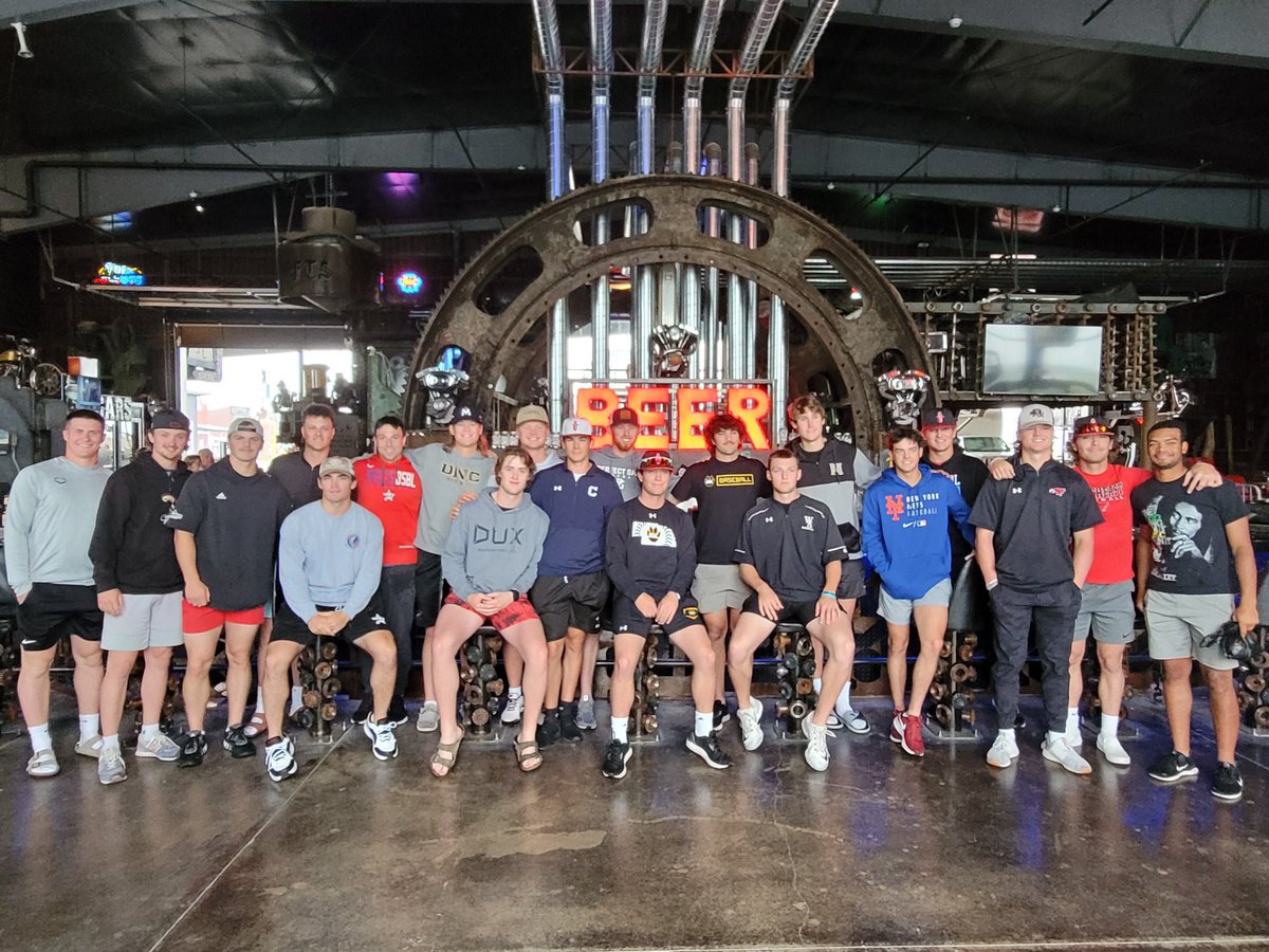 TrevorVarley1's tweet photo. Rainout in Spearfish, we will become tourists for the day!! Stop #1โฆFull throttle Saloon!! Awesome place to stop and checkout!! @Prospects_ILB #offdayvibes https://t.co/T22nXuphST