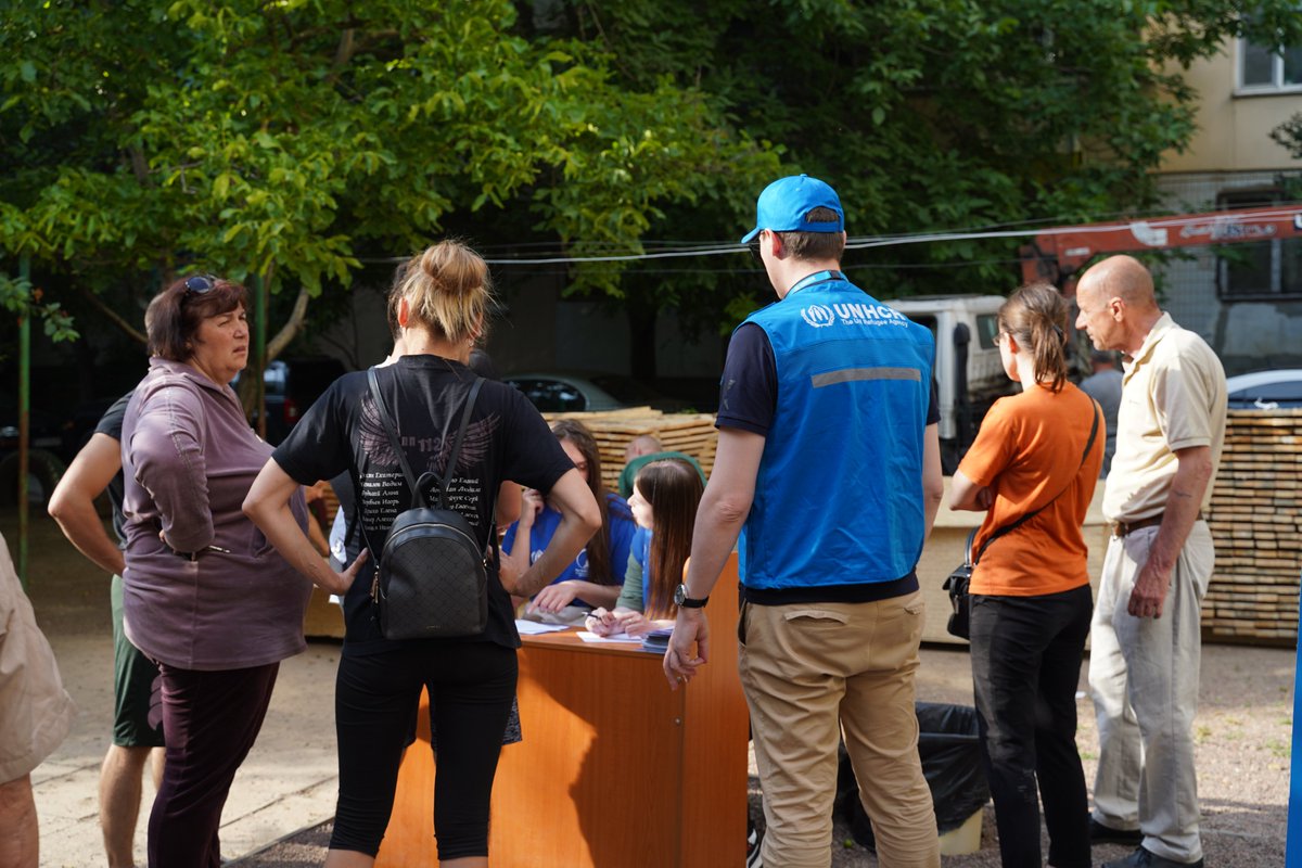 UNHCRUkraine's tweet photo. With authorities and local partner Tenth of April UNHCR was on-site this morning providing  building materials for urgent repairs.

UNHCR will continue to support the community in the days and weeks ahead. https://t.co/3rU5tWQEY6