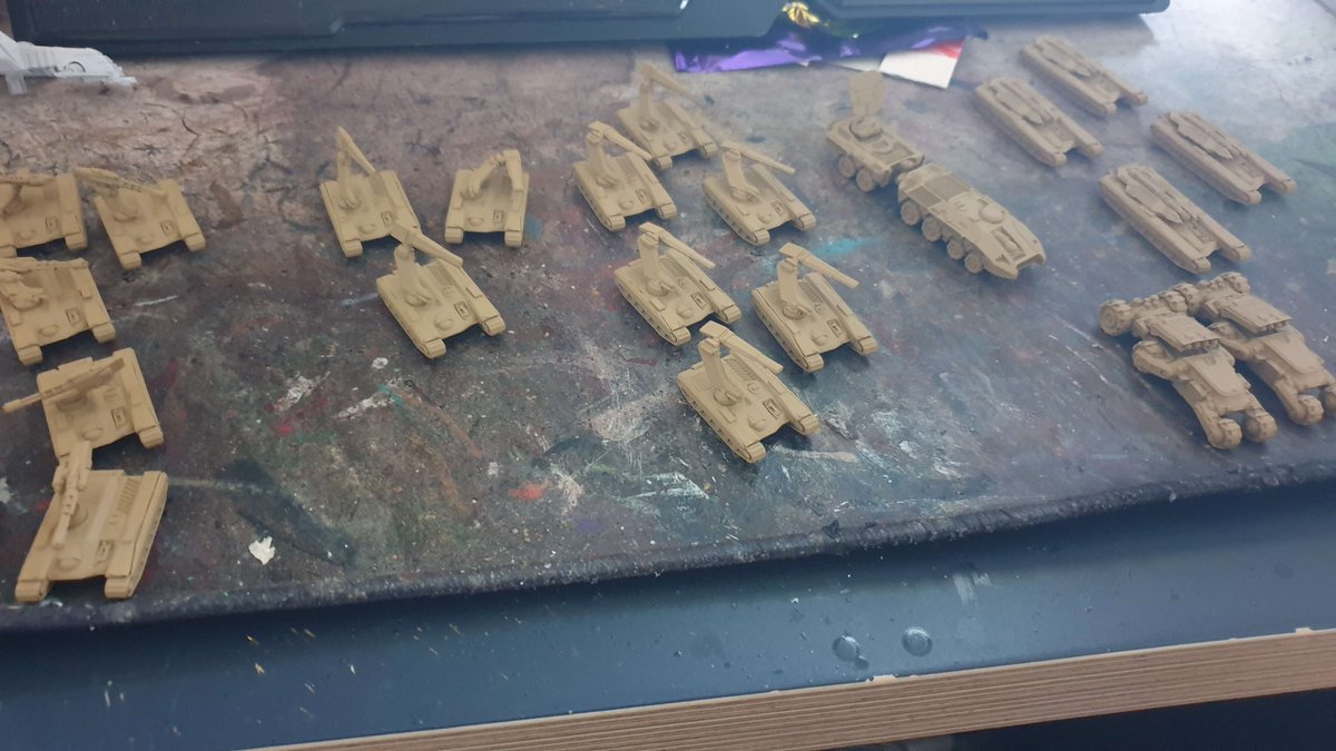 CautiousDelta's tweet image. The Tan army has been upgrading in the last few years.
Let's see those green shermans and churchills stand up to a tungsten rod travelling five times the speed of sound! 

#TTCombat #DropzoneCommander