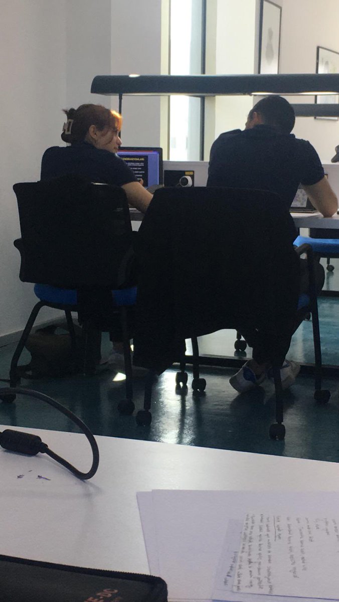 foramencekum's tweet photo. nasıl başladı                           nasıl devam ediyor https://t.co/LYRNDL5ccV