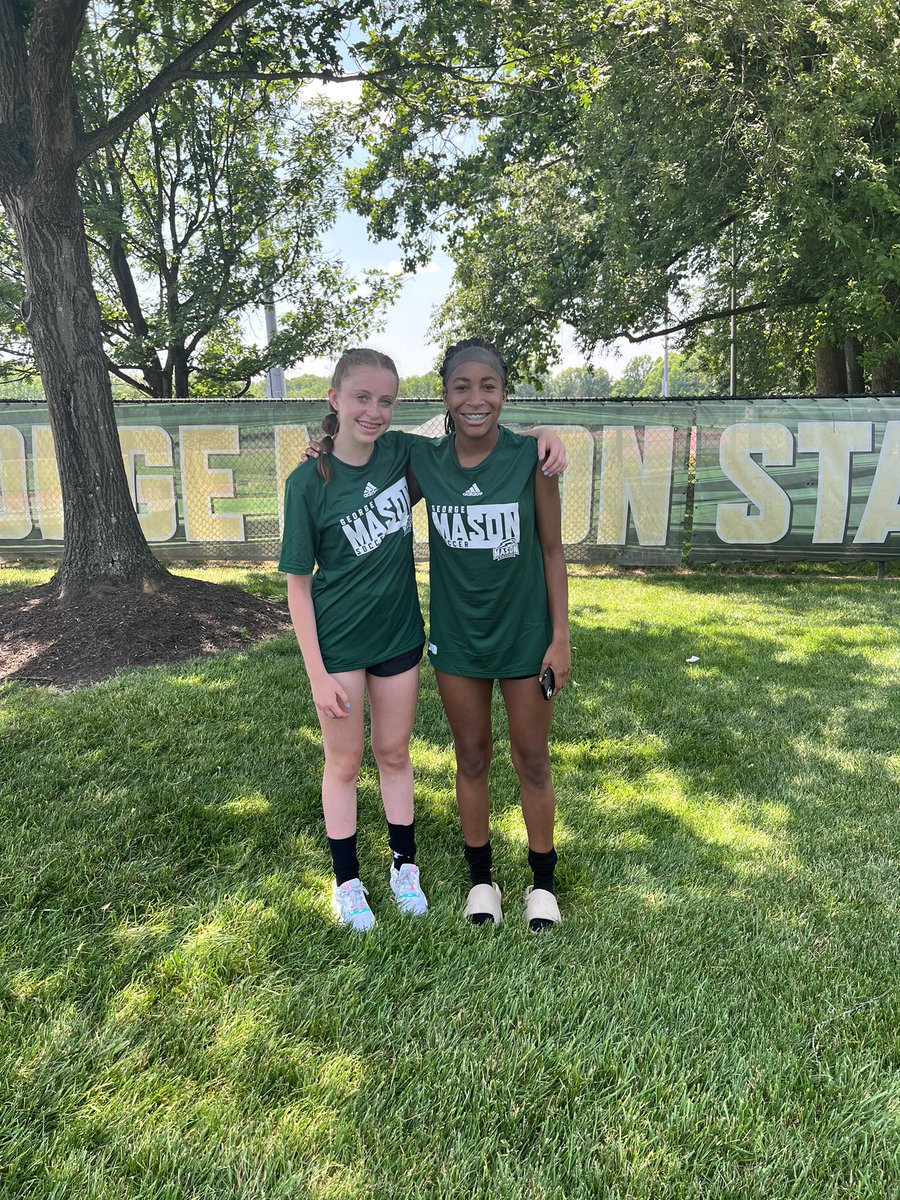 The smog cleared just in time for a fun and challenging ID Camp <a href="/MasonWSOC/">George Mason Women's Soccer</a> with <a href="/LondynMinor14/">Londyn Minor</a> 

I loved meeting <a href="/Makoski22/">Manya Makoski Puppione</a> and the other coaches and players, who all encouraged us to be creative and take risks. 💨 ☀️ ⚽️