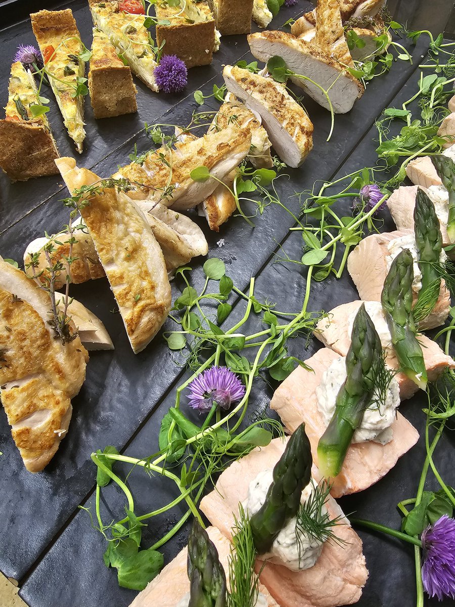 Giggleswick School Dining tweet media