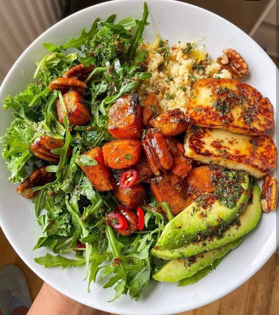 CrumbFood's tweet image. Looks delicious Salad 🤤

#salad
#BOOMchallenge
#firstpicchallenge