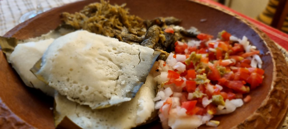 SandrasPainting's tweet image. Si ts les amoureux de #Ablo exigent/achetent que celui qui ds kes feuilles, il y a longtemps que le Ablo en sachet plastique comme l'Akassa aurait disparu.

Ds ce combat de lutte contre le sachet plastique, il y a aussi une grosse responsabilité du Consommateur.
#sachetHeloue