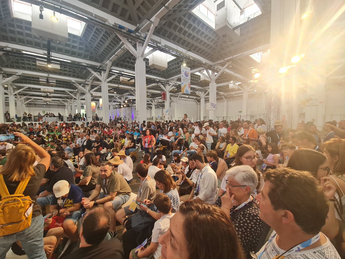 #mschools lliurament de premis. Ara si, nervis a flor de pell, goles a punt per treure l'emoció ben enfora!!!! #StudentAwards23 #10anys #felicitats