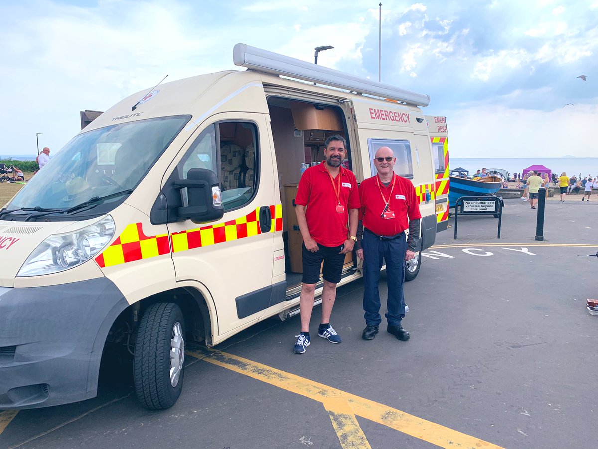 BRC_ERScotland's tweet photo. Our West Emergency Reponse team providing welfare support to all beach goers at Troon Beach in partnership with @PSOSNAyrshire supporting the #AyrshireSaferShores initiative. #stay-hydrated  ☀️ https://t.co/2qYArT5bec