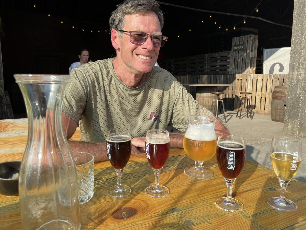 glorydaysbikes's tweet photo. Arrived in Oudenaarde and looking forward to #retroronde ‘Tour of Flanders’ tomorrow #glorydaysbikes ☀️🍻🇧🇪 https://t.co/lUjWdrkVkj