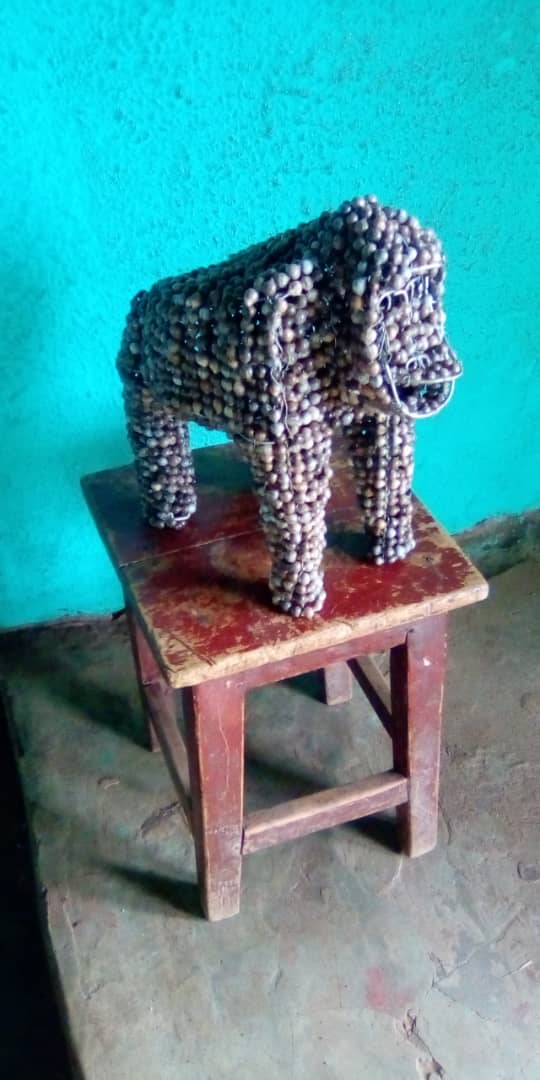 Kidamagep's tweet photo. Nkuko mubibona  ingagi twakoze mumasaro  nitara  ni yindi mitako  ZAMuKA RWanda LTD  ihinga amasaro ikayongerera agaciro ndukora imitako itandukanye  murwego rwokugabanya amasaro URwanda rutumiza hanze https://t.co/E0WHwEjy65