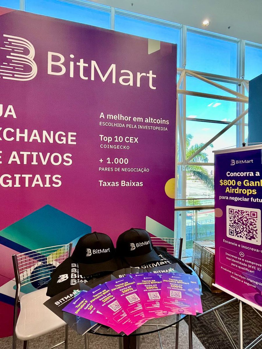 BitMartExchange's tweet image. Day 1 of @BitSampa is full of joy &amp;amp; excitement!

We had an awesome day meeting #BitMartians from the local community 🇧🇷, chatting with cool #Web3 friends, and enjoying great panels!

Meet the #BitMart team at #BitSampa tomorrow June 11 &amp;amp; collect a bunch of AMAZING swag 🤩
