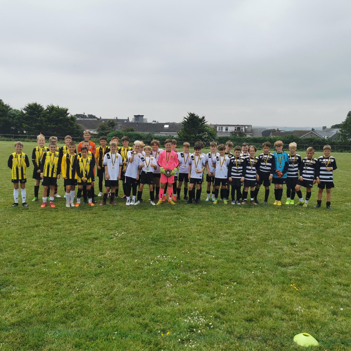 EastCornwallU11's tweet photo. Today, we held an East vs West Cornwall U11s Schools Fixture at @newquayafcyouth. There was such a high standard of football on display in all of the games between the 3 sides. Well done to all of the players involved, they should be really proud of their performance! ⚽🟡⚫🏆 https://t.co/i5CAnTvQ6F