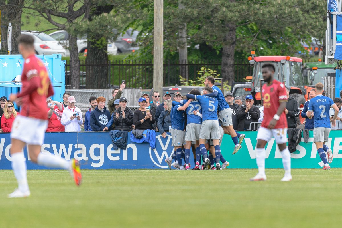 🇨🇦 CanPL

The final winless team is no more, as @HFXWanderersFC pick up a 2-0 shutout in style over @ValourFootball this afternoon!

🍁 #COYW's Aidan Daniels and Tiago Coimbra both played major roles in the goals against #ForValour.

#HFXvVAL | #CanPL

📷: HFX Wanderers/@TMAC680