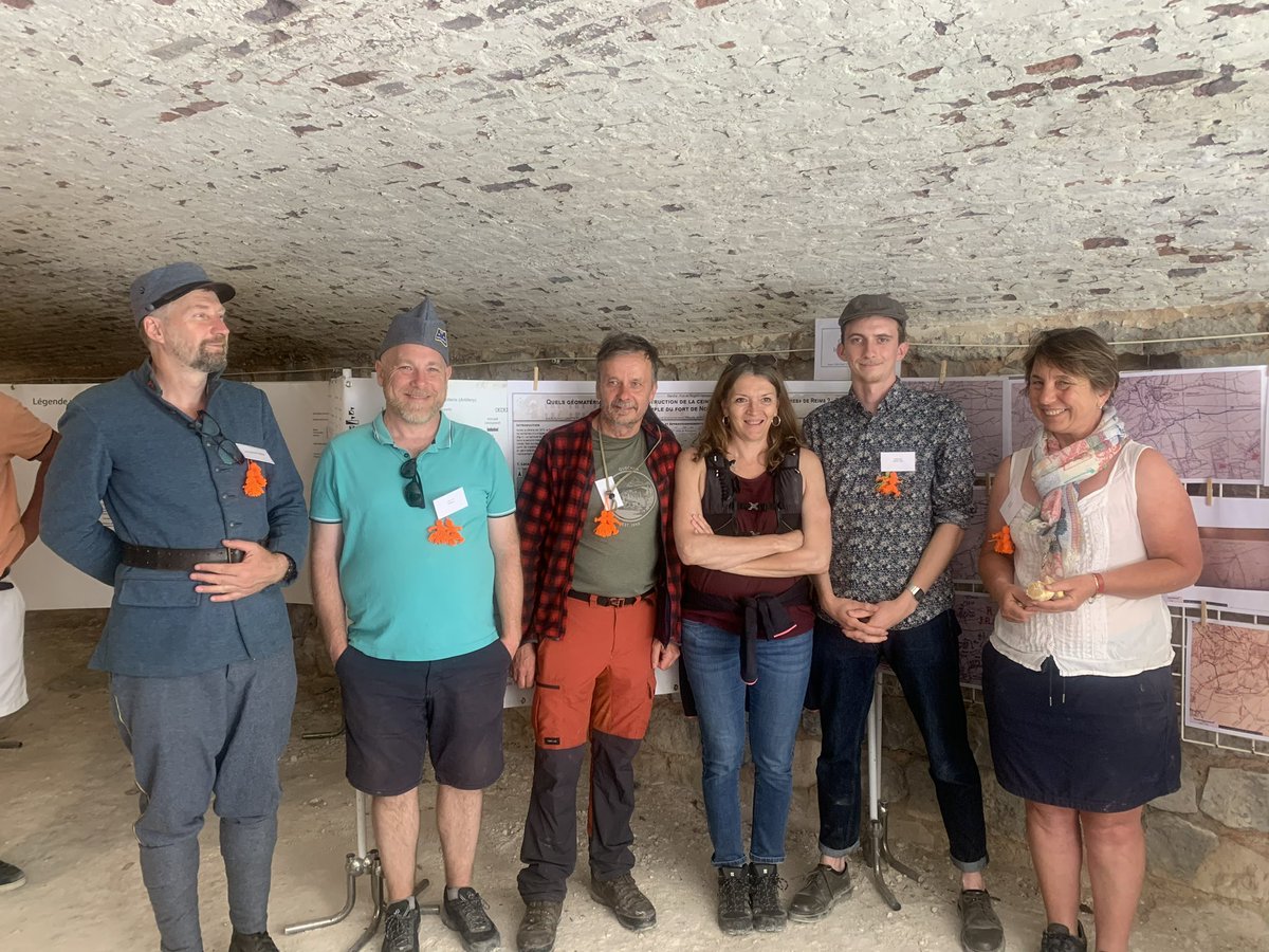 Lejeuneolivie14's tweet photo. Exposition du @ComGegenaa sur la première guerre mondiale et les forts Séré de Rivières au fort de Nogent l’Abbesse avec @Pyerrrre Alain Devos et @Bea_Marin_URCA @universitereims @MaisonSHS_URCA https://t.co/AI1w0s9npe