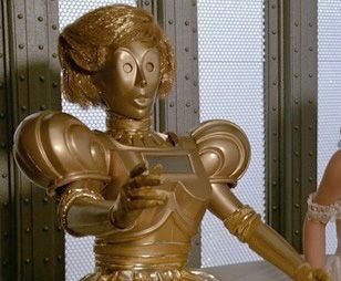djbastarda's tweet photo. Mejoraron la estatua de #mirthalegrand https://t.co/pFPdOh63Oy