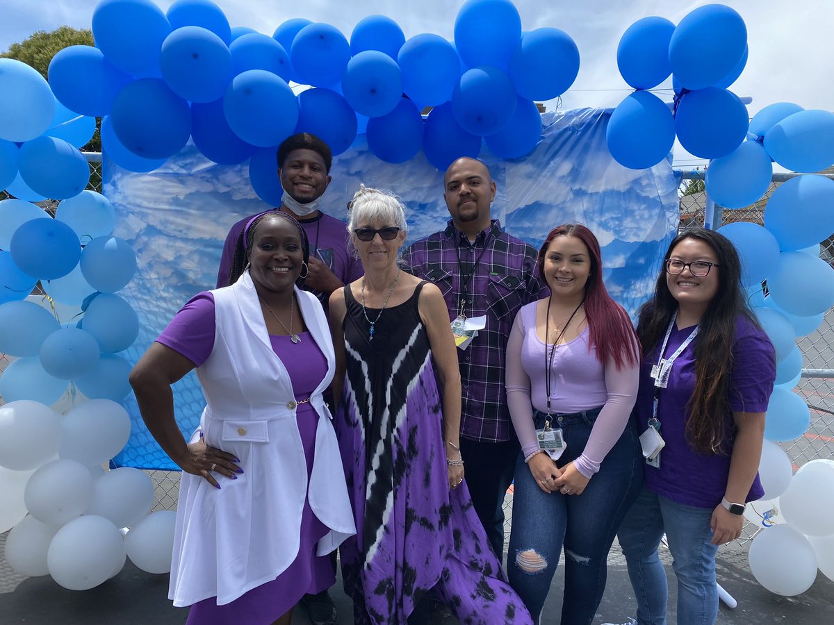 1derwomann's tweet photo. @marybird_owls Have a great Summer from  the RISE TEAM https://t.co/vPP22CdfRT