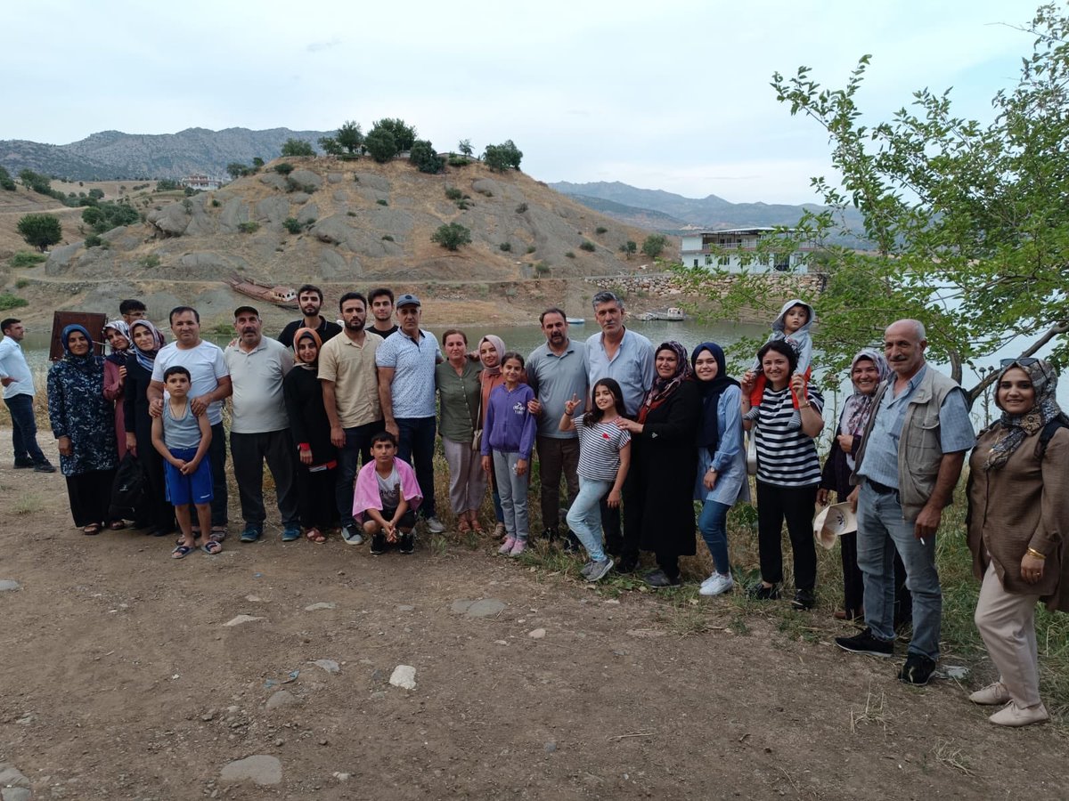 emin_aihl's tweet photo. Çalışanlarımız ve aileleri ile birlikte Fırat’ta tekne turuna  katıldık. https://t.co/iY1YoeAZ7u
