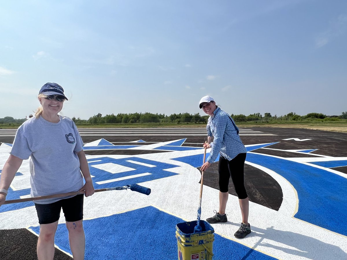 Minnesota99s's tweet photo. Air marking in Albert Lea, MN - KAEL https://t.co/YipPj5mmwz