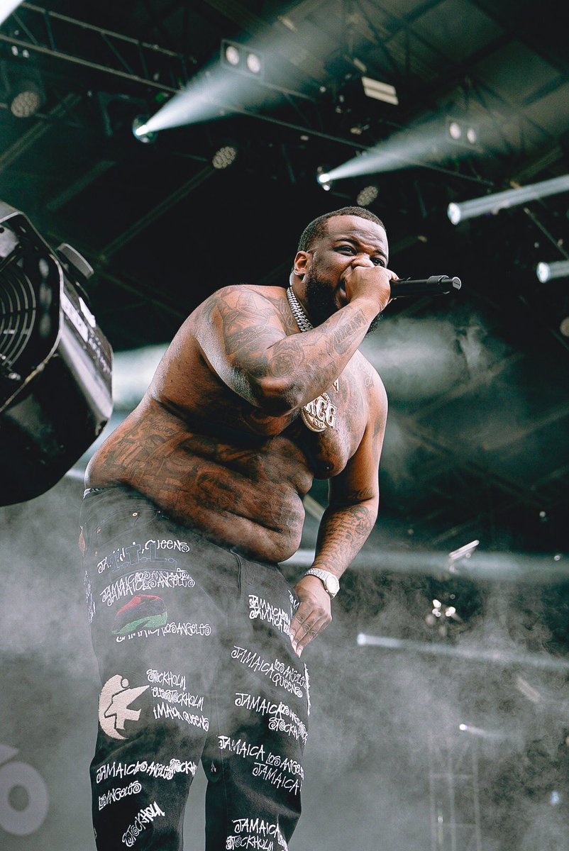 MAXOKREAM tweet picture