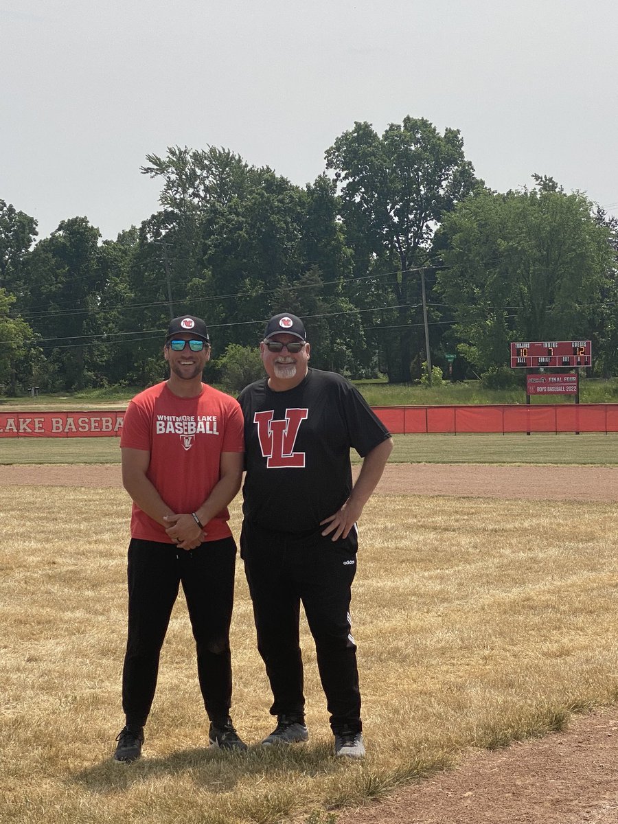 Alumni Team edges out a W, 12-10.

Such an amazing day, thank you to all current and former Trojans for making it special! 

#TrojanPride #TrojanBaseball