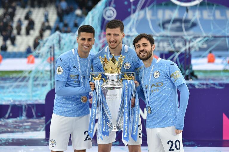 "porque estás a torcer pelo city?"