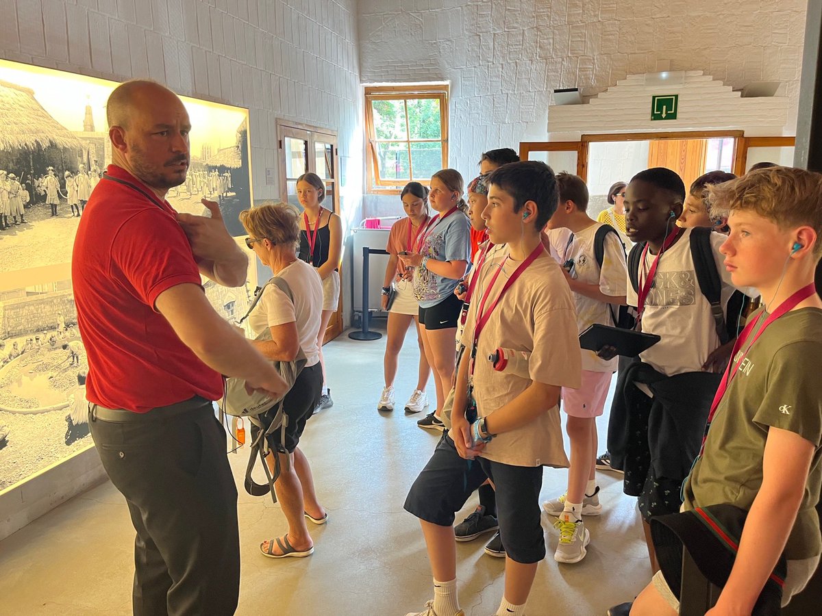 OPS_OratoryPrep's tweet photo. Our #Year8s have been out and about exploring Barcelona and also visiting La Sagrada Familia.

#OPSTrips #UnlockExperiences #Barcelona https://t.co/mWbQFxlkfs