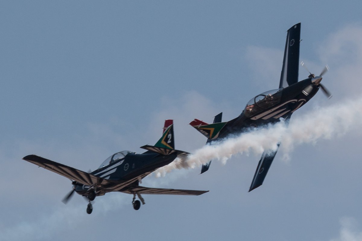 pauljob_'s tweet photo. Photo of the day: I took this photo a few years ago at African Aerospace and Defence Week of the #silverfalcons. Took only one photo of this pass. #southafrica #southafricaairshow #photography https://t.co/zG67tf1Eon