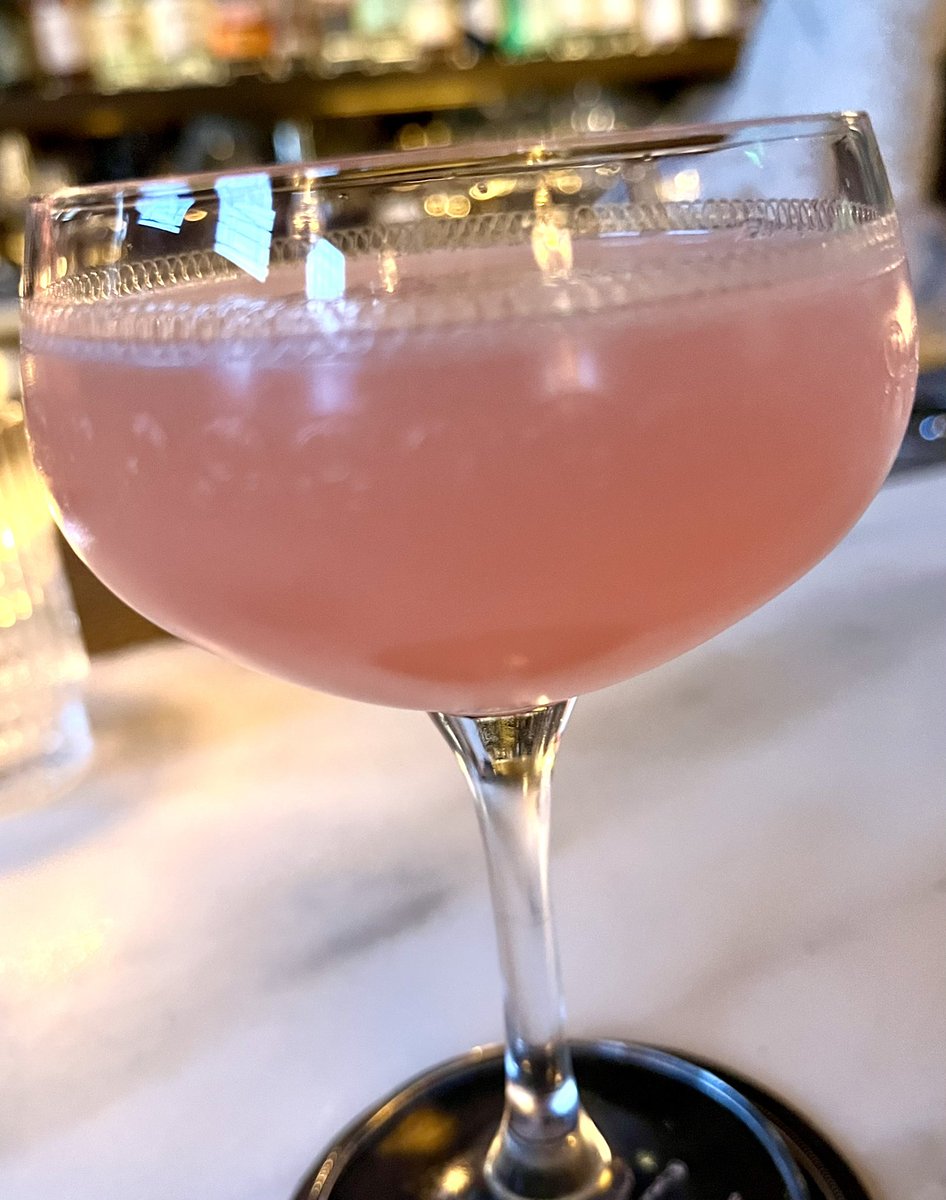 Happy World Gin Day! A day set to celebrate, sell and enjoy the botanical magic found in every style. Cheers!
#worldginday #gin #gincocktails #beverageindustry #connecticut #rhodeisland