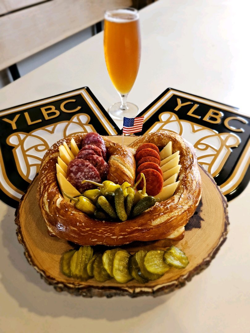 🥨🧀 The pretzel charcuterie is back! Indulge in the perfect blend of warm, soft pretzels and savory charcuterie at <a href="/YoungLionBrew/">Young Lion Brewing</a>. Don't miss out on this ultimate snacking experience. Tag a friend who needs to try this! 🍻🥨 #YoungLionBrewing #DrinkInTheLionsDen #ThinkNYDrinkNY