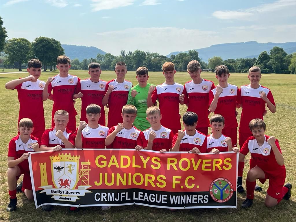 A squad reunuion for our fantastic U14s ahead of their presentation and medal ceremony at the end of June