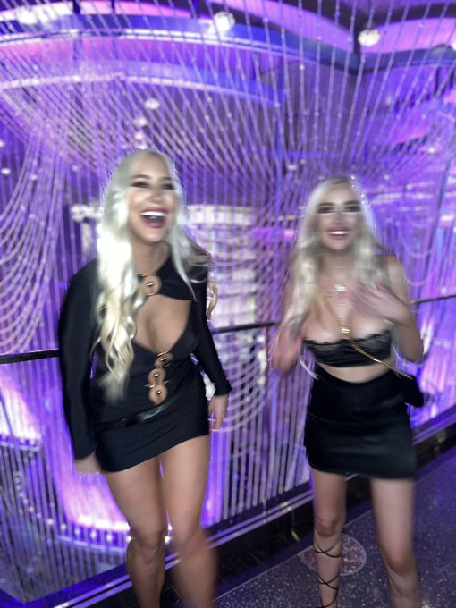 This pic sums up last night with @TaraBabcock 🥰💕 hahah https://t.co/GuLUiOnAB5<a class="tags" href="/tag/tarababcock">@tarababcock</a><a href="/tag/ufc277"class="tags"><span>#ufc277</span></a>