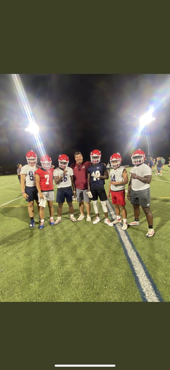 Michael_Joness3's tweet photo. Thank you @NYMaritimeFB for inviting me to your prospect camp, it was an incredible experience. @mrvega53 @kennedyknights_ @PrepRedzoneNY https://t.co/0PmvYOFTWP