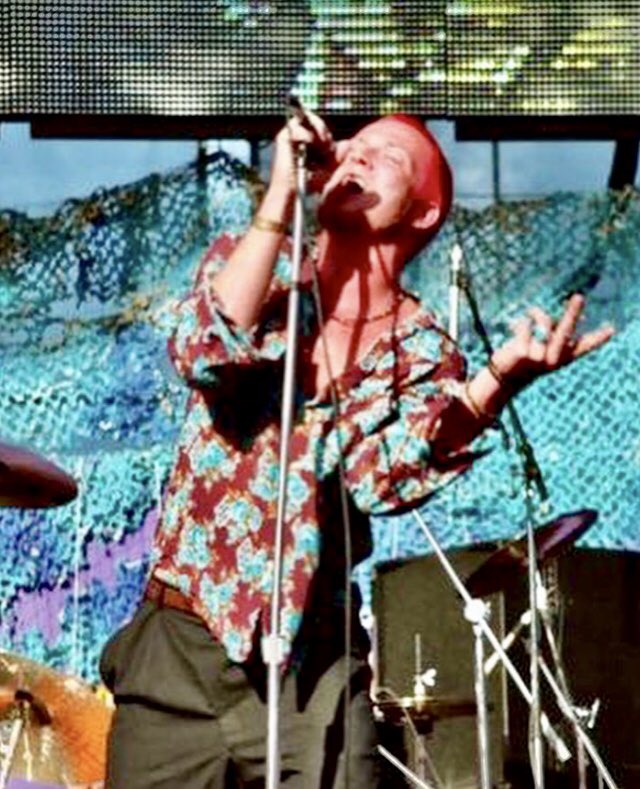 #ScottWeiland at #KROQ’s 1993 “Weenie Roast”. #STP #StoneTemplePilots