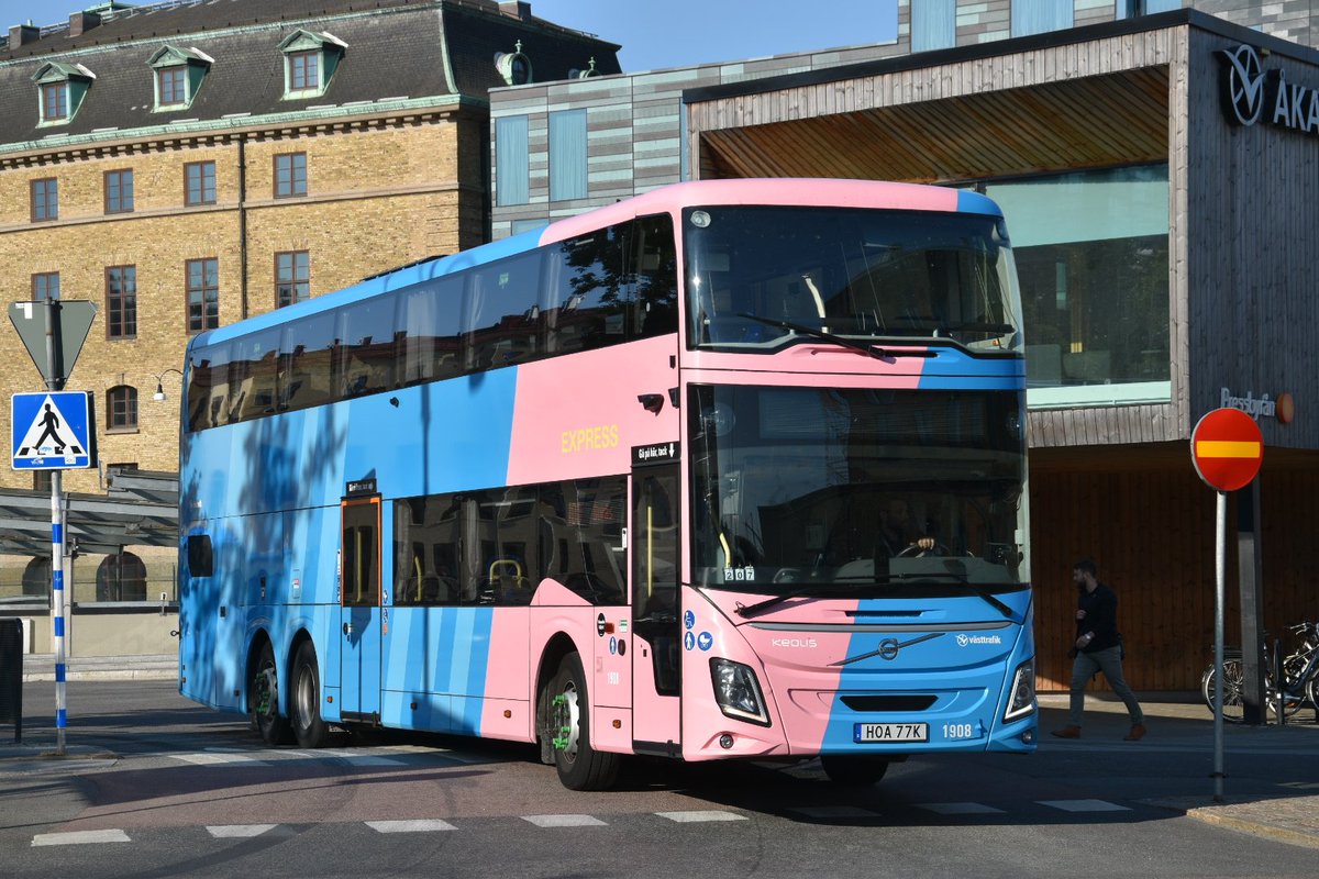 Tim Hall tweet media