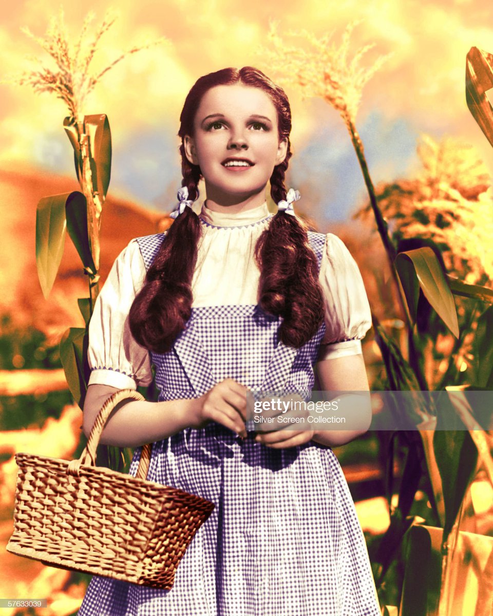 Happy Heavenly 101st Birthday Judy Garland! ❤️
#JudyGarland #ClassicHollywood 
#OldHollywood 
#ClassicHollywoodGlamour 
#OldHollywoodGlamour